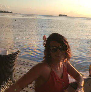 Meet your Posher, Lara